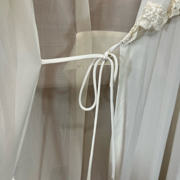 Vtg Victoria's Secret Robe M/L Sheer Ivory Chiffon Lace Trim Long B124 - Picture 14 of 16